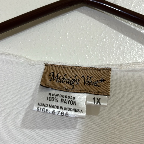 Midnight Velvet 2 pc. White smmaxi skirt and matching jacket. Size 1X - Picture 10 of 14